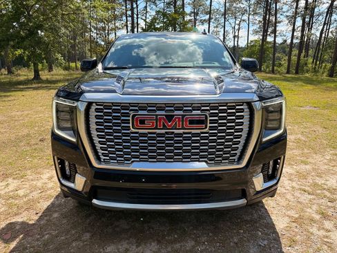Used 2023 GMC Yukon Denali w/ LPO, Floor Liner Package AWD/4WD image 8