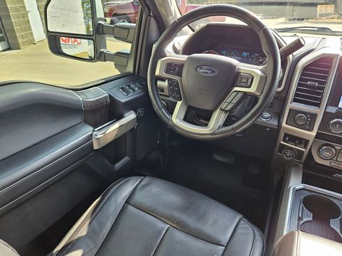 Used 2020 Ford F350 Lariat w/ Lariat Ultimate Package image 9