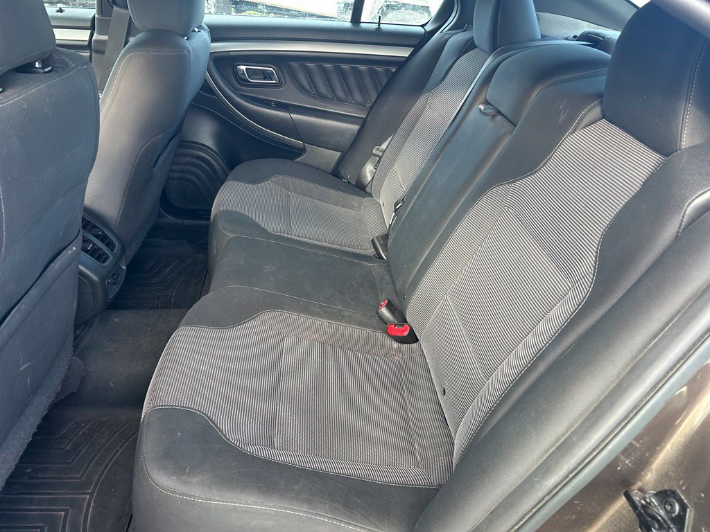 Used 2016 Ford Taurus SEL FWD image 11
