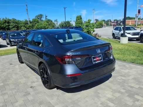 Used 2025 Honda Civic Sport image 6