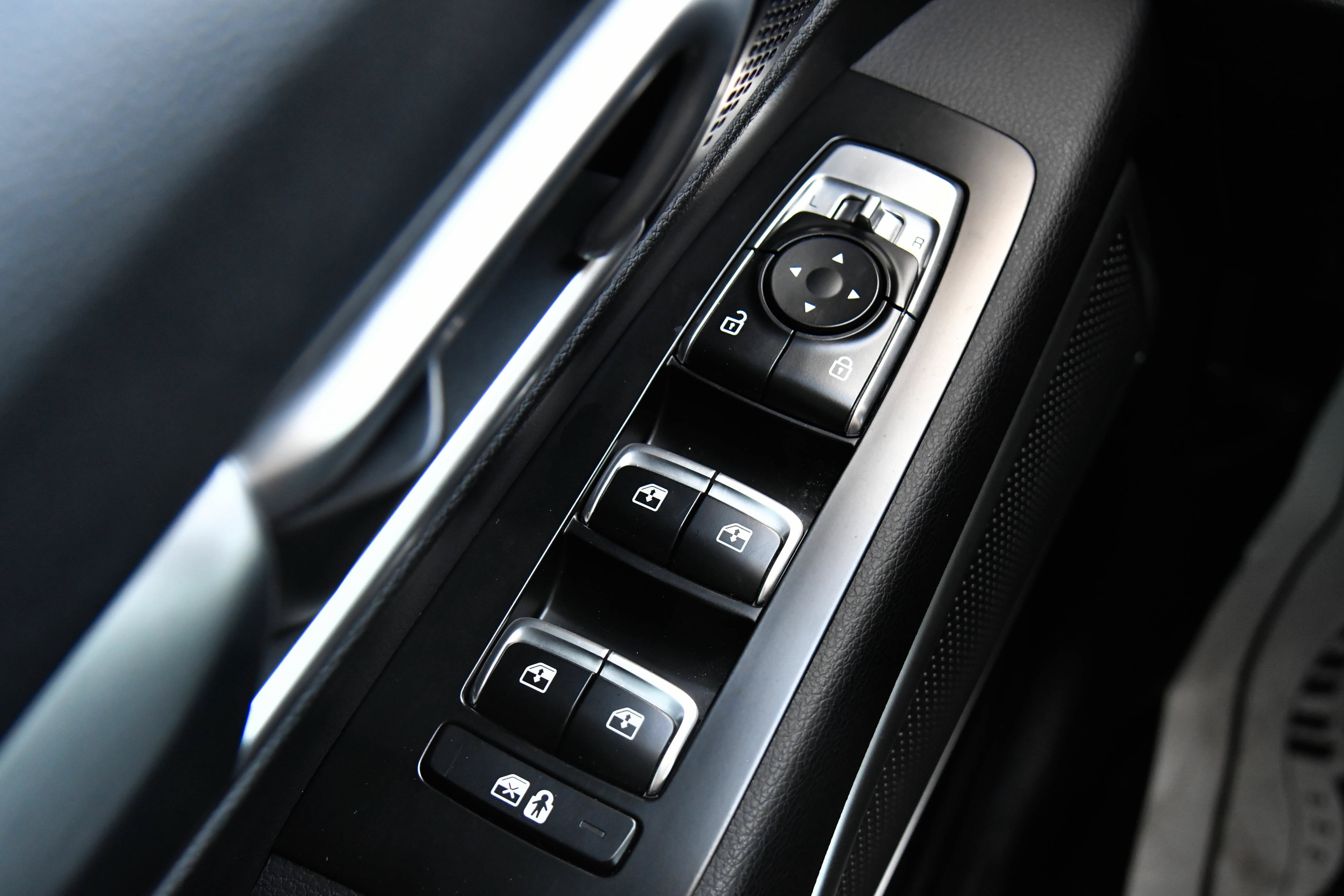 Used 2022 Kia Telluride S FWD image 36