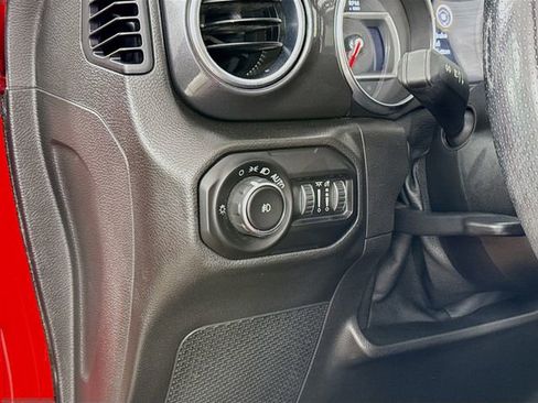 Used 2021 Jeep Wrangler Unlimited Rubicon w/ Xtreme Recon 35" Tire Package AWD/4WD image 10