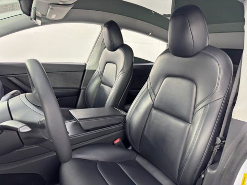 Used 2021 Tesla Model Y Long Range image 39