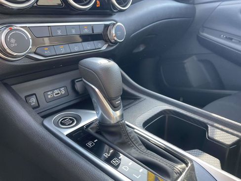 Used 2025 Nissan Sentra SV FWD image 30