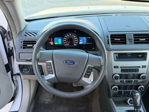 Used 2012 Ford Fusion Hybrid image 12