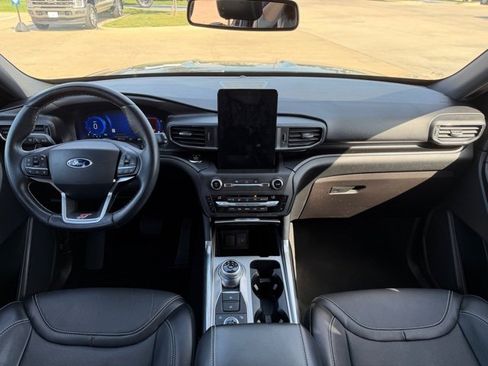 Used 2020 Ford Explorer ST w/ ST Street Pack image 23