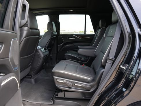 Used 2023 Cadillac Escalade Premium Luxury w/ Performance Package RWD image 20