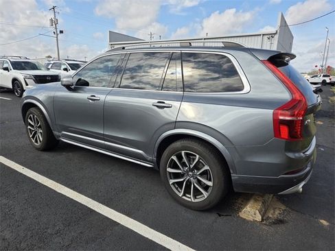 Used 2019 Volvo XC90 T5 Momentum w/ Protection Package Premier image 8