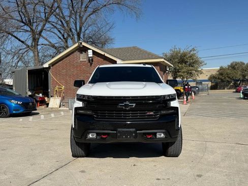 Used 2020 Chevrolet Silverado 1500 LT Trail Boss image 3