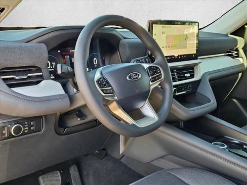 New 2026 Ford Explorer Active image 3