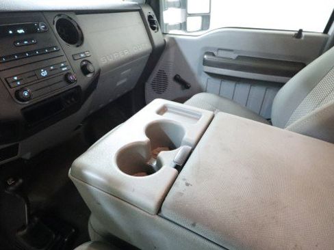 Used 2011 Ford F250 XL AWD/4WD image 13