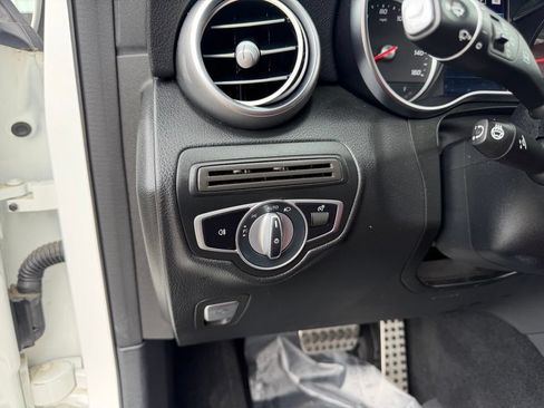 Used 2020 Mercedes-Benz GLC 300 4MATIC image 22