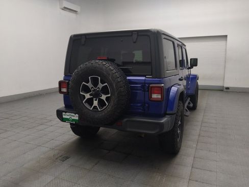 Used 2018 Jeep Wrangler Unlimited Sahara AWD/4WD image 9