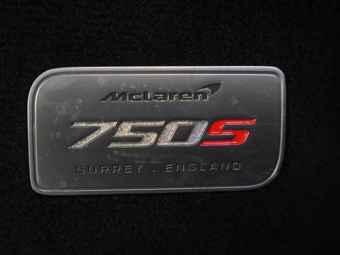 Used 2024 McLaren 750S Spider RWD image 39