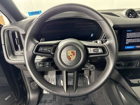 Certified 2024 Porsche Cayenne Coupe AWD/4WD image 35