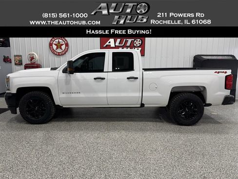 Used 2018 Chevrolet Silverado 1500 W/T w/ Trailering Package image 1