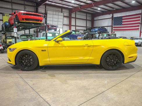 Used 2016 Ford Mustang GT Premium w/ Equipment Group 401A RWD image 4