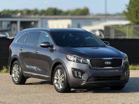 Used 2017 Kia Sorento SX AWD/4WD image 1