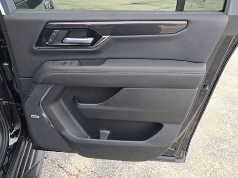 New 2026 GMC Yukon XL Elevation image 10