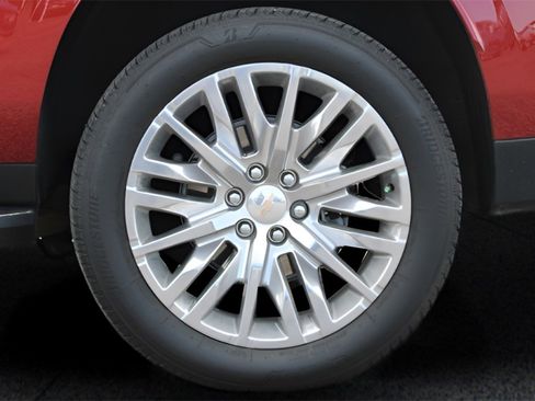 Used 2025 Chevrolet Suburban Premier image 10