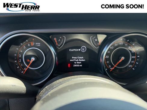 Used 2022 Jeep Gladiator Sport w/ Trailer Tow Package AWD/4WD image 7