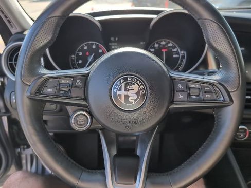 Used 2020 Alfa Romeo Giulia Sprint w/ Cold Weather Package image 11