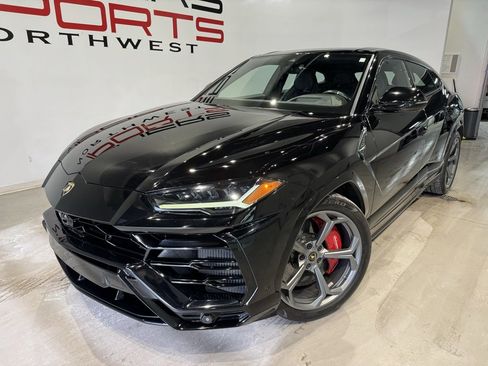 Used 2020 Lamborghini Urus image 2