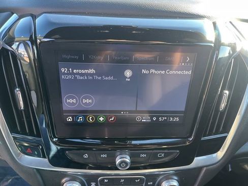 Used 2023 Chevrolet Traverse LT image 26