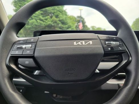 Certified 2025 Kia K4 FWD image 11