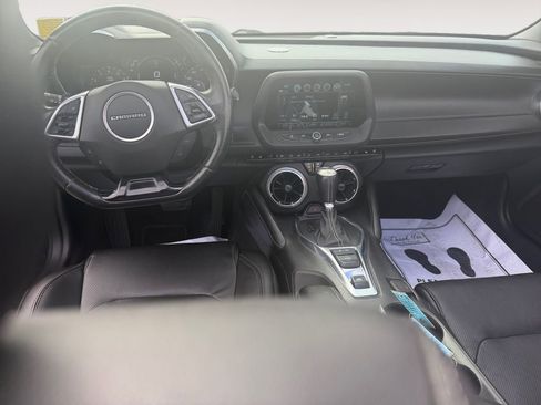 Used 2018 Chevrolet Camaro LT RWD image 10