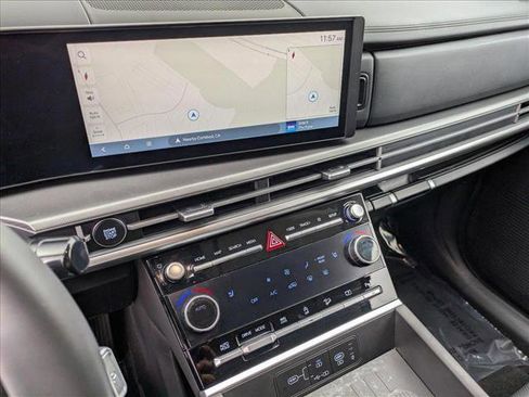 New 2025 Hyundai Santa Fe XRT AWD/4WD image 12