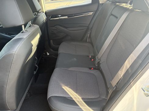 Used 2022 Kia Seltos S FWD image 9