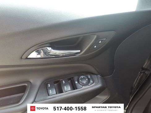 Used 2024 Chevrolet Equinox LT AWD/4WD image 16