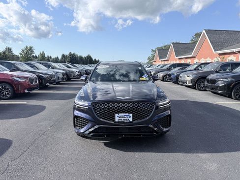 Used 2025 Genesis GV70 3.5T Sport AWD/4WD image 3
