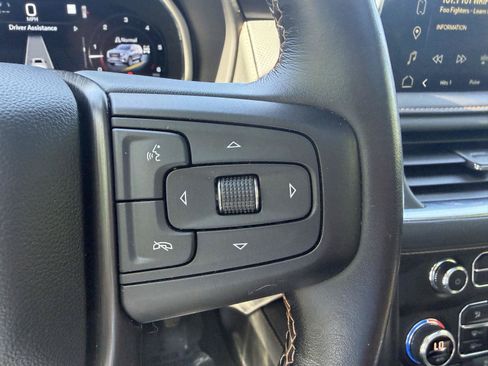 Used 2023 GMC Yukon AT4 w/ AT4 Premium Package AWD/4WD image 17