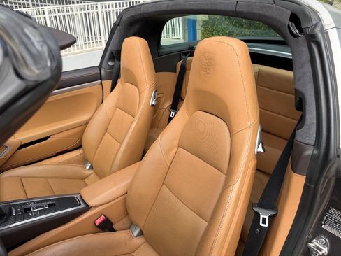 Used 2015 Porsche 911 Targa 4 image 17