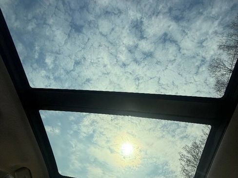 Used 2016 Cadillac SRX Luxury w/ Driver Awareness Package image 17