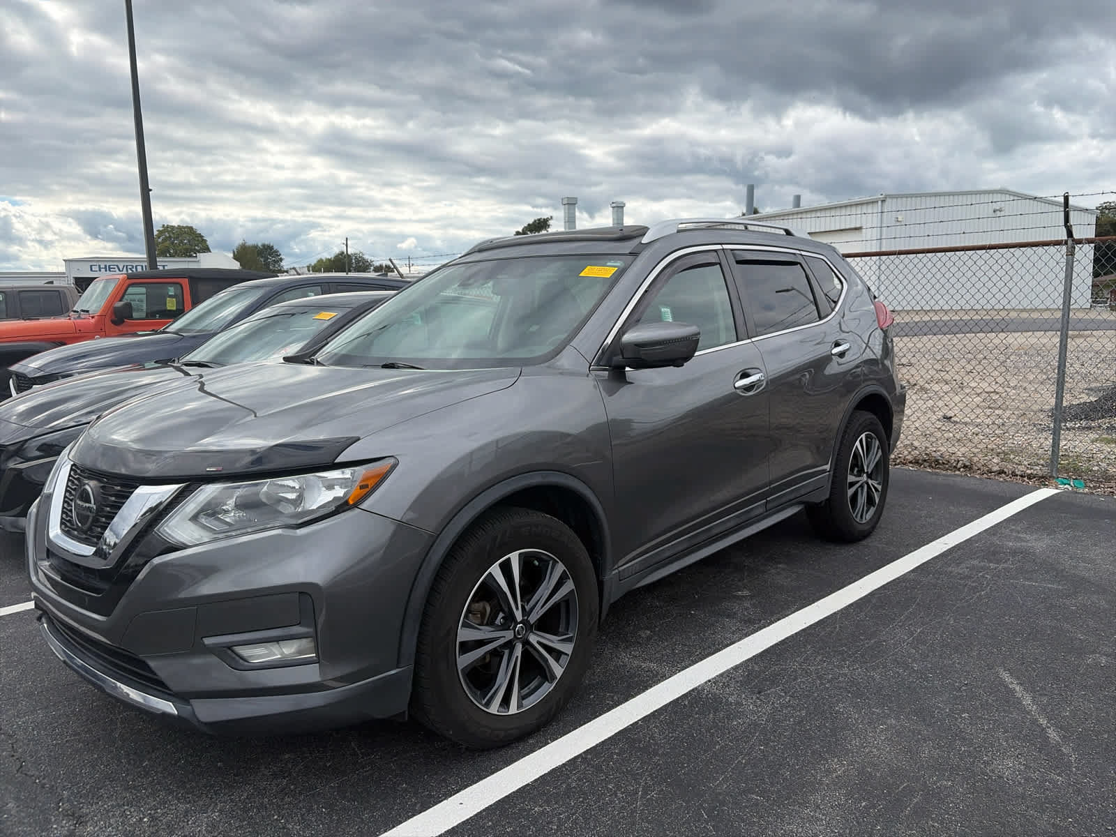 Used 2020 Nissan Rogue SV w/ Sun & Sound Touring Package AWD/4WD image 1