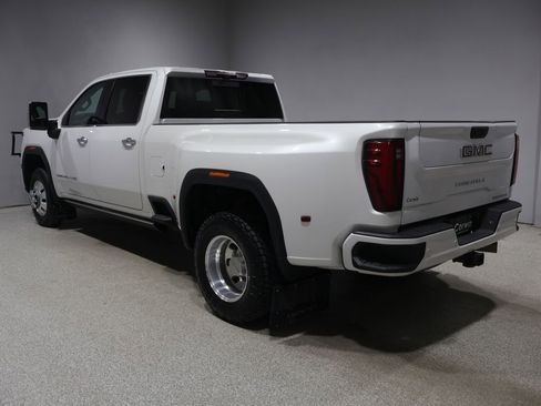 Used 2024 GMC Sierra 3500 Denali w/ Denali Reserve Package AWD/4WD image 7