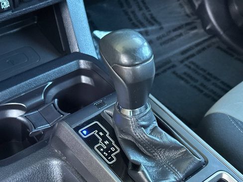 Used 2020 Toyota Tacoma TRD Off-Road w/ Technology Package image 22