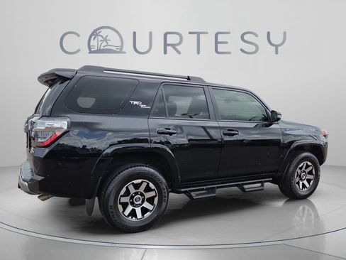 Certified 2021 Toyota 4Runner TRD Off-Road Premium w/ Moonroof Package AWD/4WD image 5