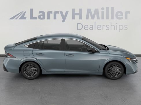 New 2026 Nissan Sentra SV w/ Floor Mat Package FWD image 4