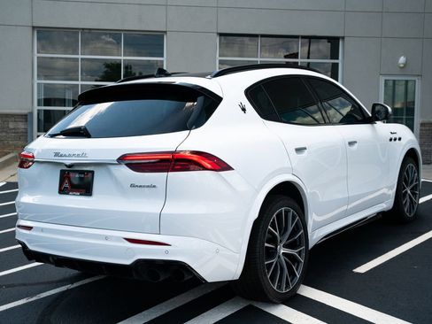 Used 2023 Maserati Grecale Modena AWD/4WD image 14