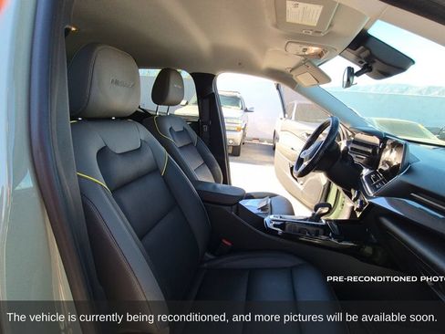 Used 2024 Chevrolet Trax ACTIV FWD image 15