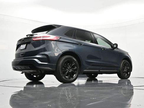 Certified 2022 Ford Edge SE w/ Black Appearance Package image 56
