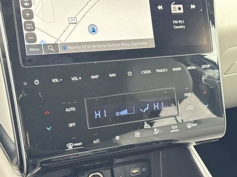 Used 2024 Hyundai Tucson Limited image 22