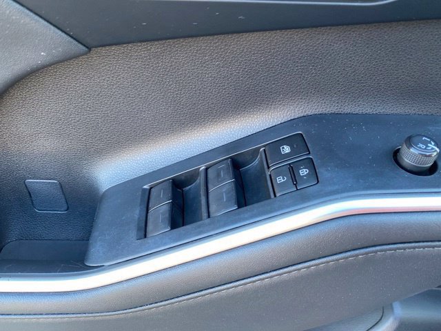 Used 2024 Toyota Highlander Limited AWD/4WD image 30