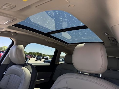 Used 2024 Lincoln Nautilus Reserve w/ Equipment Group 203A image 22