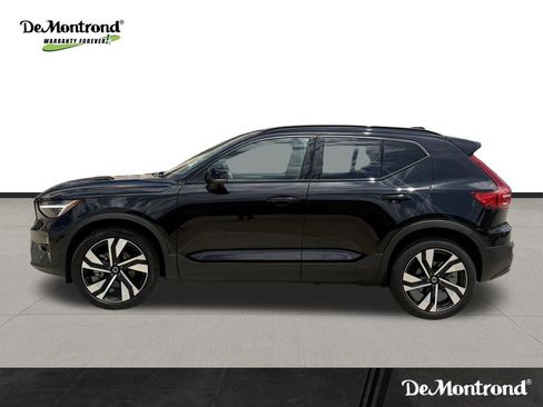 Used 2025 Volvo XC40 B5 Ultra w/ Protection Package Premier AWD/4WD image 8
