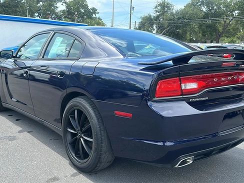 Used 2014 Dodge Charger SE RWD image 10